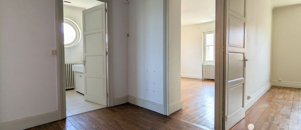 Demeure 5 pièces de 165 m² à Rillieux-la-Pape (69140)