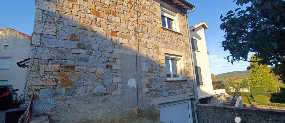 Maison 4 pièces de 134 m² à Estivareilles (42380)