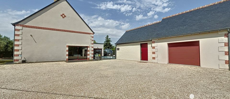 Maison 8 pièces de 256 m² à Montlouis-sur-Loire (37270)