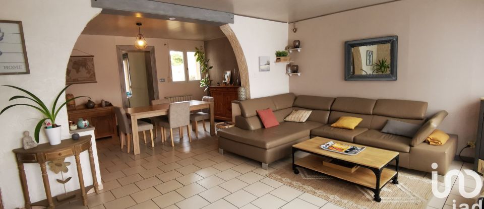 Maison 9 pièces de 155 m² à Maisnil-lès-Ruitz (62620)