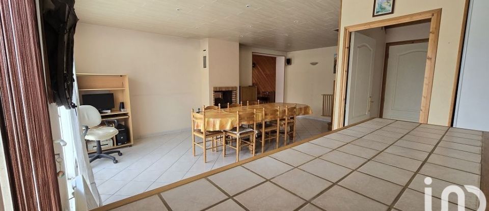 Maison 7 pièces de 120 m² à Langoat (22450)