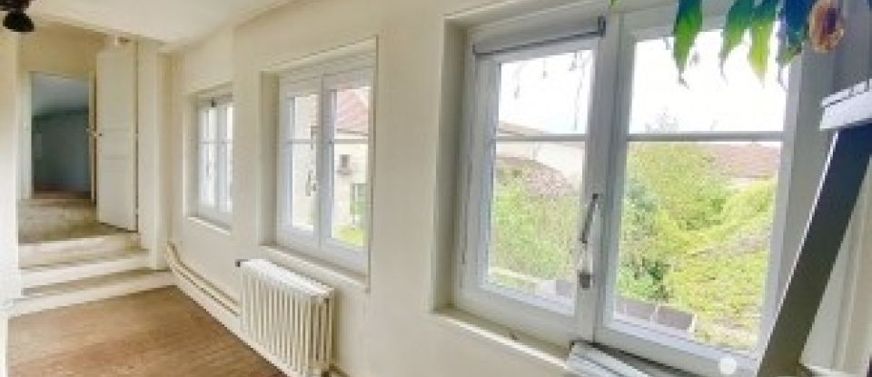 House 9 rooms of 250 m² in Luzancy (77138)