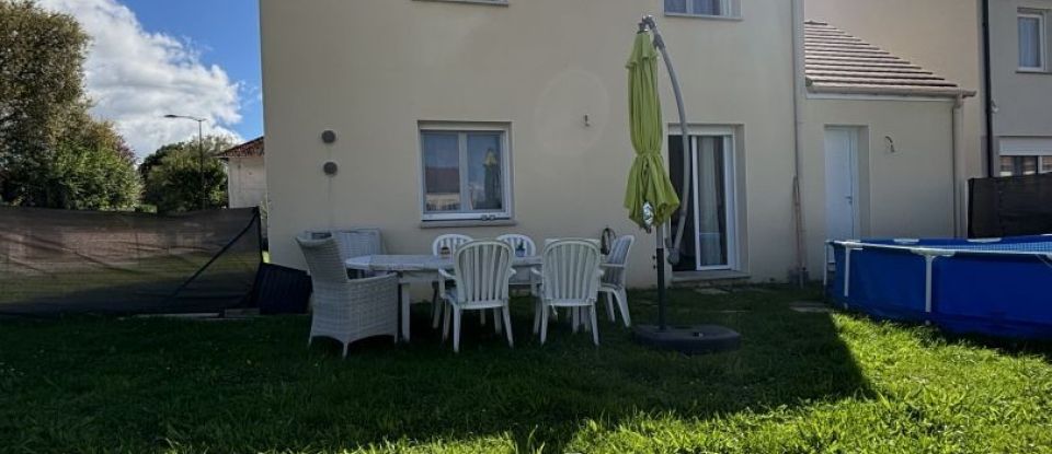 House 6 rooms of 101 m² in Villeneuve-le-Comte (77174)