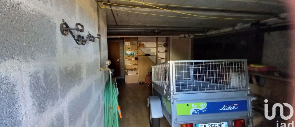 Maison 9 pièces de 192 m² à Trélévern (22660)