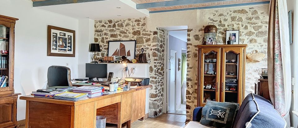 Traditional house 5 rooms of 160 m² in Paimpol (22500)