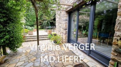 House 7 rooms of 240 m² in Liffré (35340)