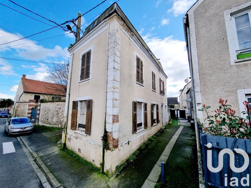 Maison de ville 4 pièces de 68 m² à Pussay (91740)