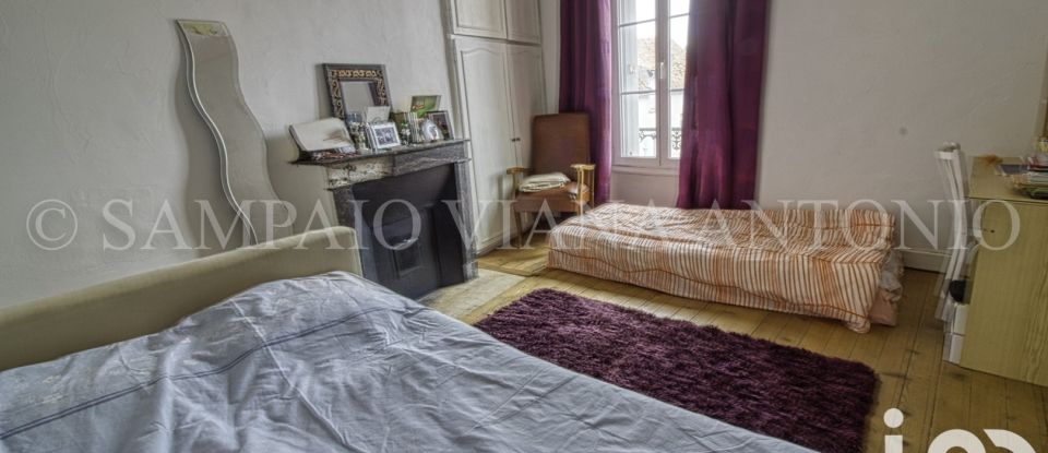 Town house 6 rooms of 126 m² in Puiseaux (45390)