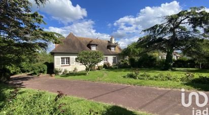 Maison traditionnelle 7 pièces de 195 m² à Port-en-Bessin-Huppain (14520)