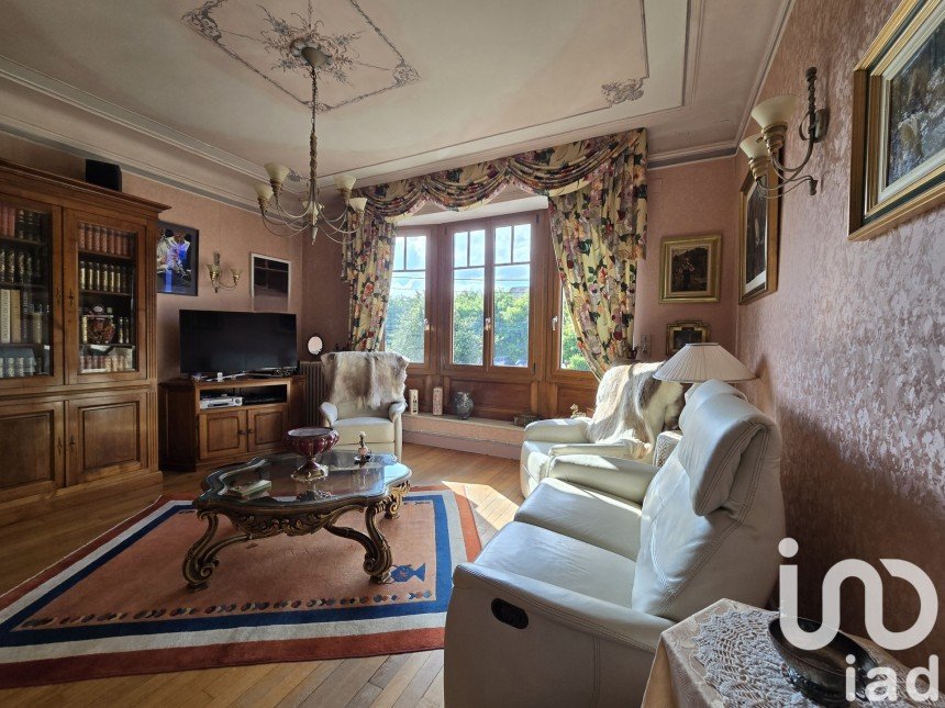 Mansion 8 rooms of 262 m² in Lamarche-sur-Saône (21760)