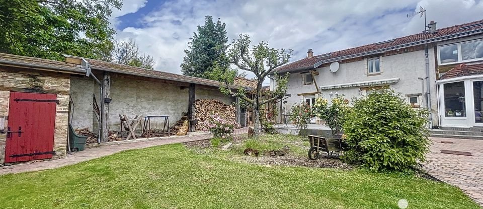 Maison de village 9 pièces de 300 m² à Ménil-Lépinois (08310)