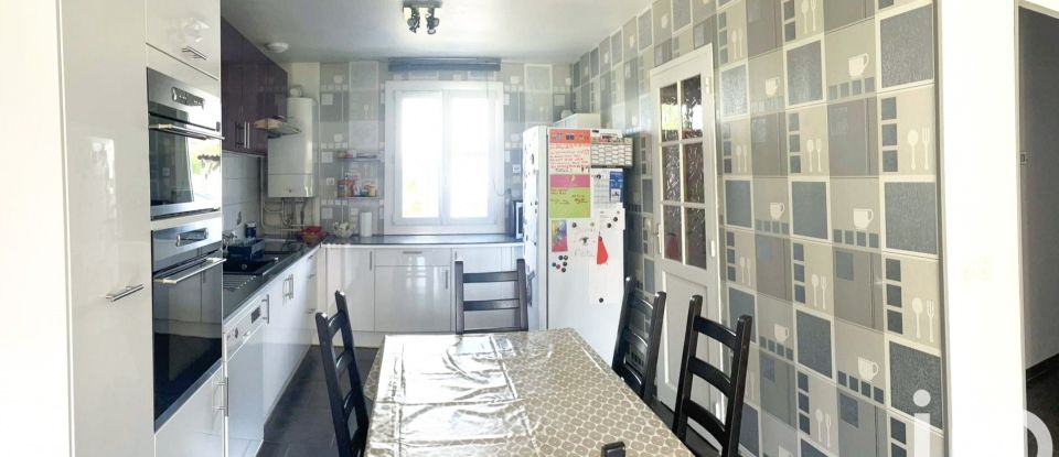 House 7 rooms of 130 m² in Ollainville (91340)