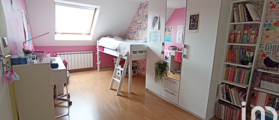 Maison 7 pièces de 130 m² à Ollainville (91340)