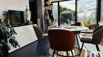 House 6 rooms of 236 m² in Lacroix-Saint-Ouen (60610)