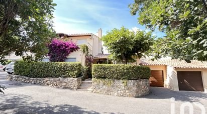 Maison traditionnelle 7 pièces de 180 m² à Valbonne (06560)