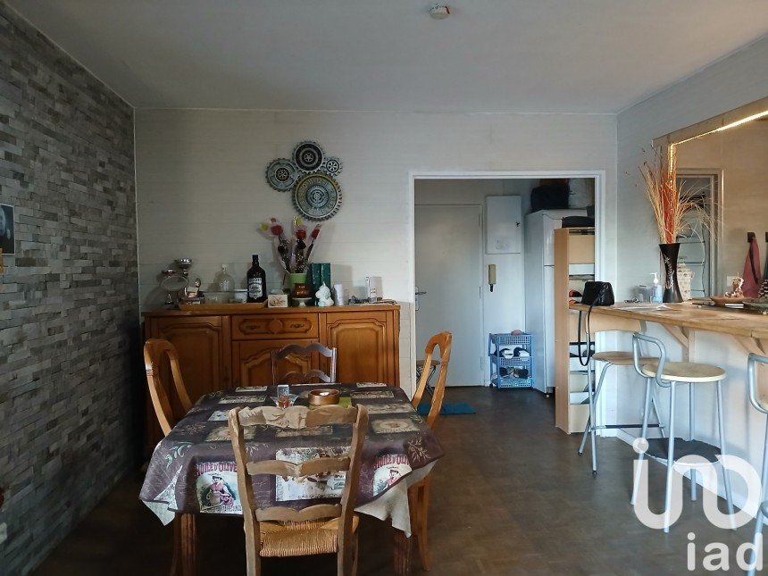 Apartment 4 rooms of 98 m² in Dijon (21000)