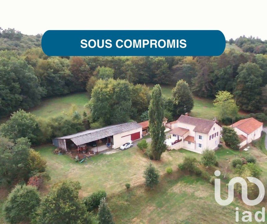 Domaine 11 pièces de 270 m² à Grun-Bordas (24380)