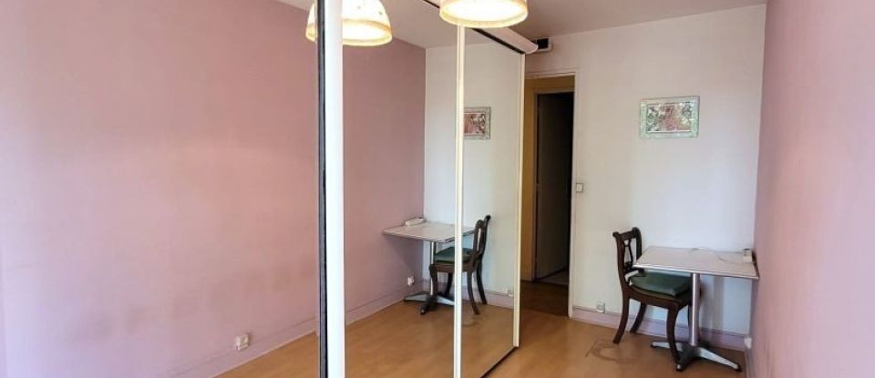 Appartement 4 pièces de 79 m² à Suresnes (92150)