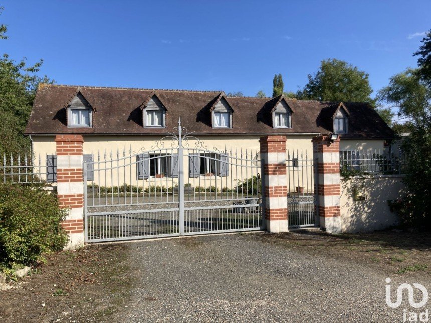 Country house 12 rooms of 301 m² in Coulans-sur-Gée (72550)