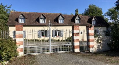 Country house 12 rooms of 301 m² in Coulans-sur-Gée (72550)