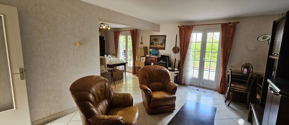 Maison traditionnelle 4 pièces de 104 m² à Saint-Ay (45130)