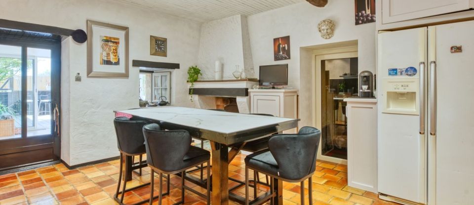 Domaine 12 pièces de 385 m² à Saint-André-de-Cubzac (33240)