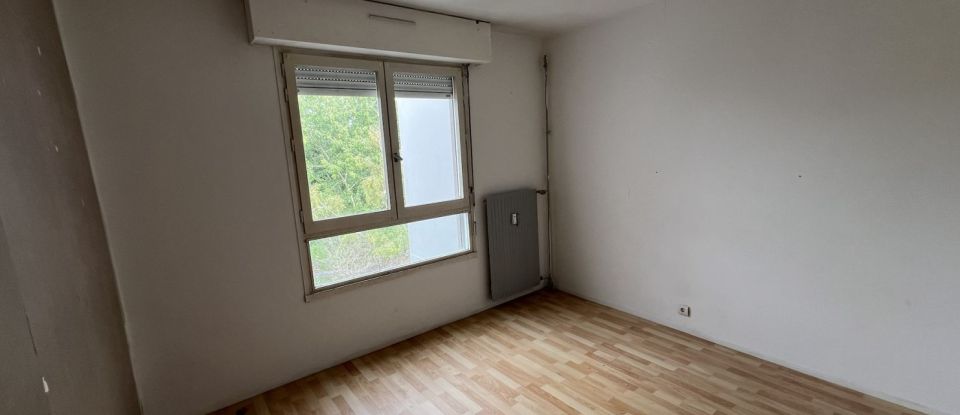 Apartment 3 rooms of 71 m² in Villeparisis (77270)