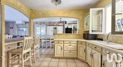 Traditional house 5 rooms of 123 m² in Roquebrune-sur-Argens (83520)