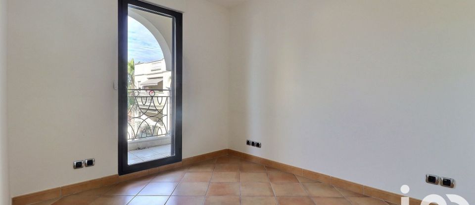 Appartement 4 pièces de 105 m² à Hyères (83400)