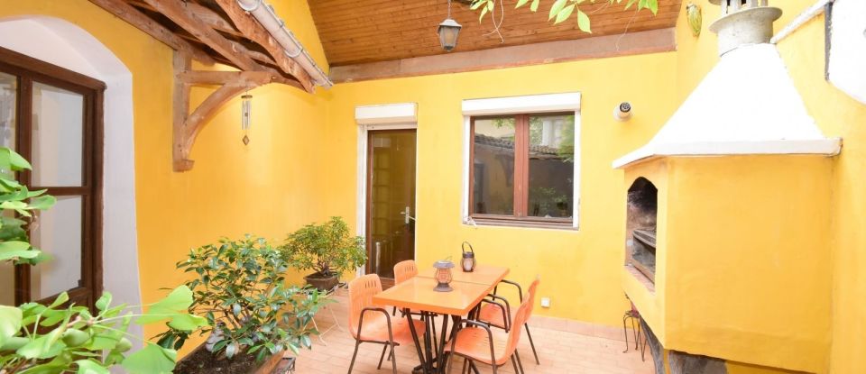 Maison 7 pièces de 160 m² à Chasse-sur-Rhône (38670)