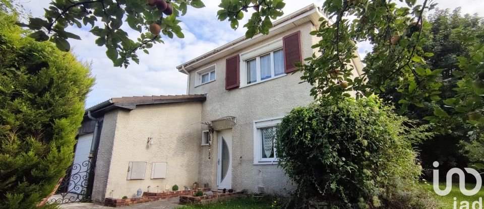 House 6 rooms of 100 m² in Claye-Souilly (77410)