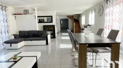 Maison 6 pièces de 160 m² à Grattepanche (80680)