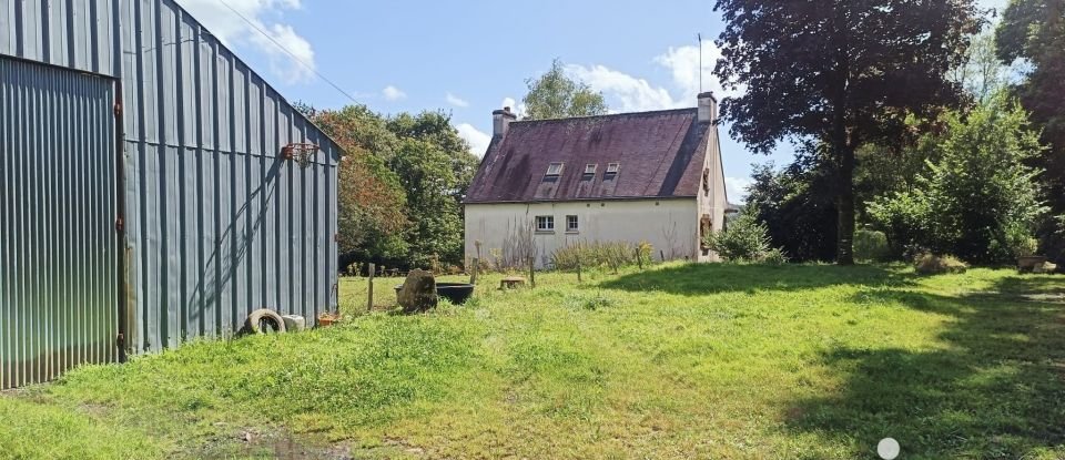 Traditional house 7 rooms of 160 m² in Lanvénégen (56320)