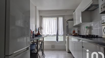 Apartment 3 rooms of 76 m² in Évry (91000)