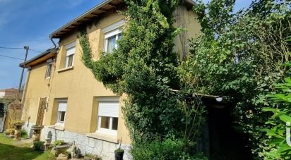 Village house 5 rooms of 106 m² in Tarbes (65000)