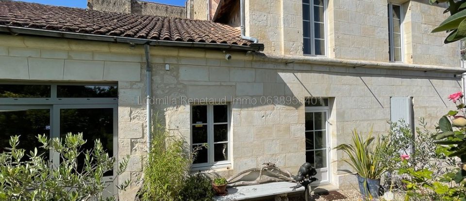 Town house 11 rooms of 280 m² in Saint-Genis-de-Saintonge (17240)