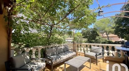 House 6 rooms of 128 m² in Fréjus (83600)