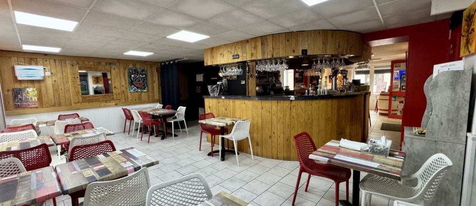 Brasserie-type bar of 220 m² in Chalais (16210)