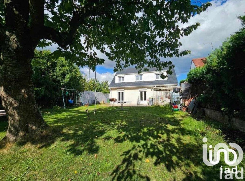 House 5 rooms of 93 m² in Béthune (62400)