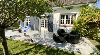 House 6 rooms of 140 m² in Cucq (62780)