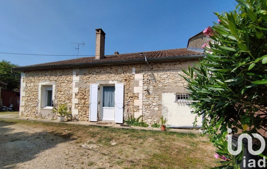 Village house 5 rooms of 105 m² in Bonneville-et-Saint-Avit-de-Fumadières (24230)