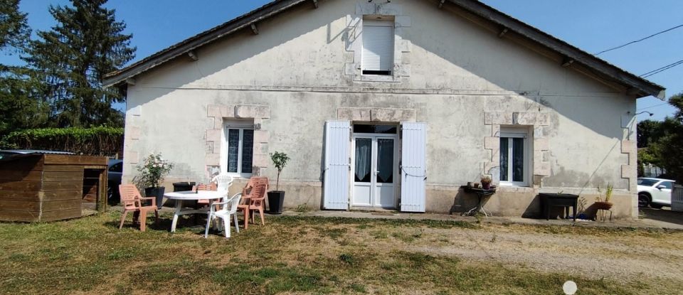 Village house 5 rooms of 105 m² in Bonneville-et-Saint-Avit-de-Fumadières (24230)