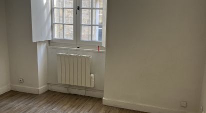 Apartment 2 rooms of 26 m² in Bordeaux (33000)