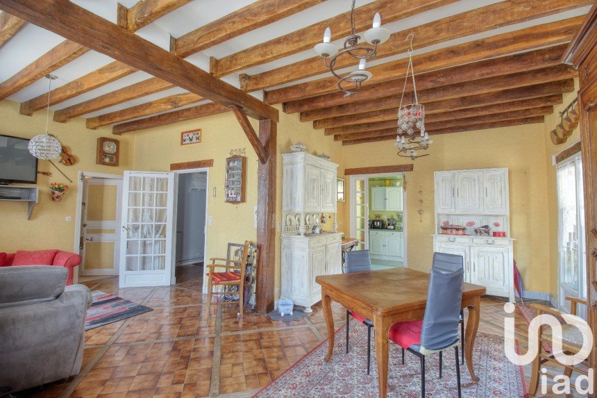 Village house 7 rooms of 147 m² in Faÿ-lès-Nemours (77167)