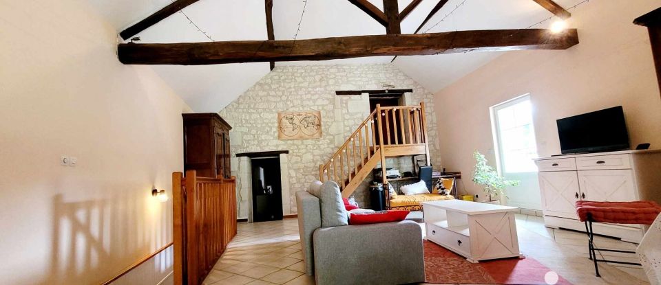 Maison 6 pièces de 265 m² à Vouneuil-sur-Vienne (86210)