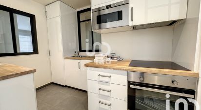 Appartement 4 pièces de 92 m² à Paris (75017)