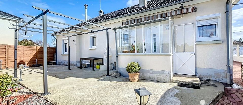 Maison traditionnelle 4 pièces de 70 m² à Villemandeur (45700)