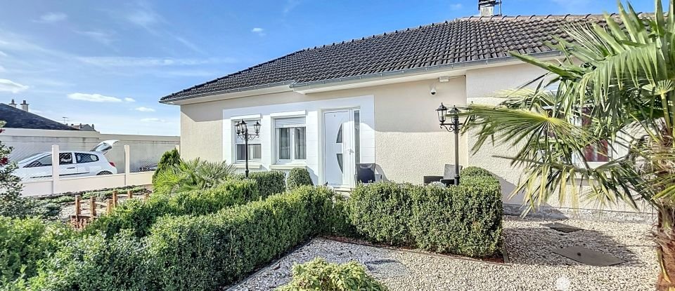 Maison traditionnelle 4 pièces de 70 m² à Villemandeur (45700)