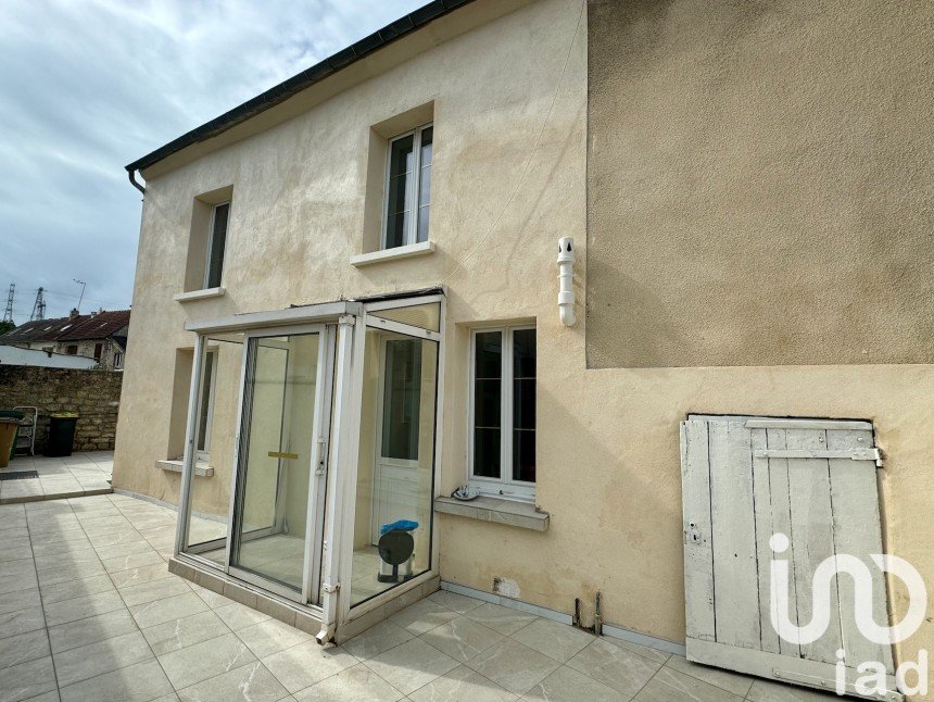 House 4 rooms of 98 m² in Montataire (60160)