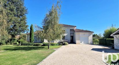 Traditional house 6 rooms of 157 m² in Moissac (82200)